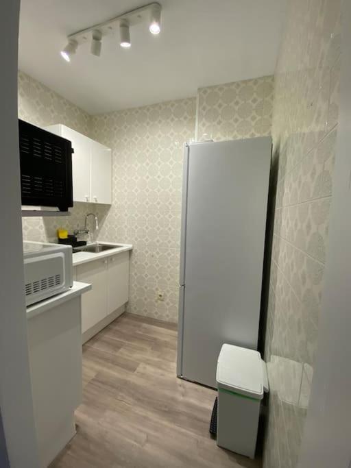 Apt Moderno Con Vistas, Recepcion 24 Hs Y Piscinas Benalmadena Bagian luar foto