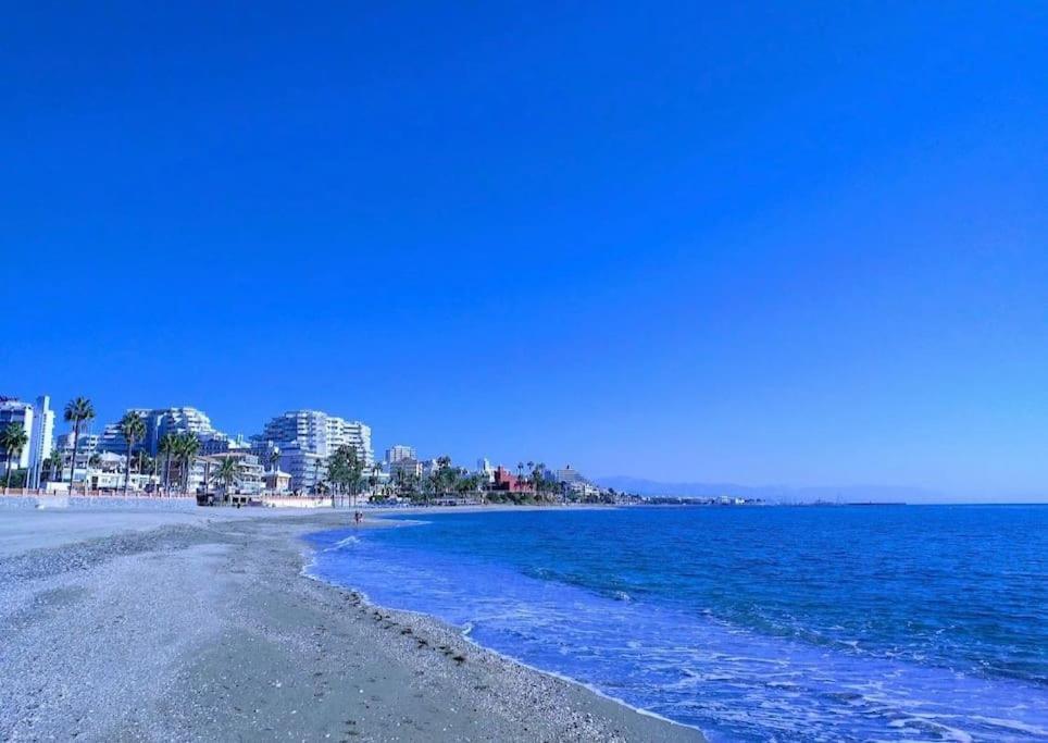 Apt Moderno Con Vistas, Recepcion 24 Hs Y Piscinas Benalmadena Bagian luar foto
