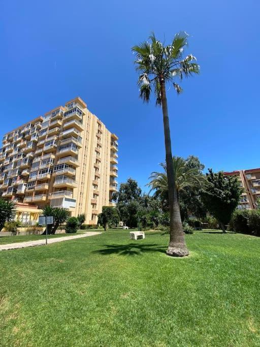 Apt Moderno Con Vistas, Recepcion 24 Hs Y Piscinas Benalmadena Bagian luar foto