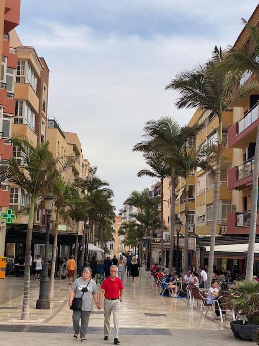 Apt Moderno Con Vistas, Recepcion 24 Hs Y Piscinas Benalmadena Bagian luar foto